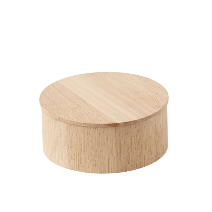 Æske i eg med låg tilbud