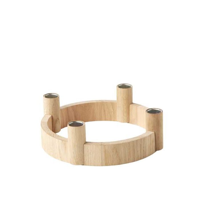 Circle lysestage og adventsstage i natur eg