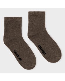Lækre brune cashmere sokker fra Care by Me