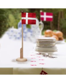 Dannebrogsflag til bordet fra Langkilde & Søn