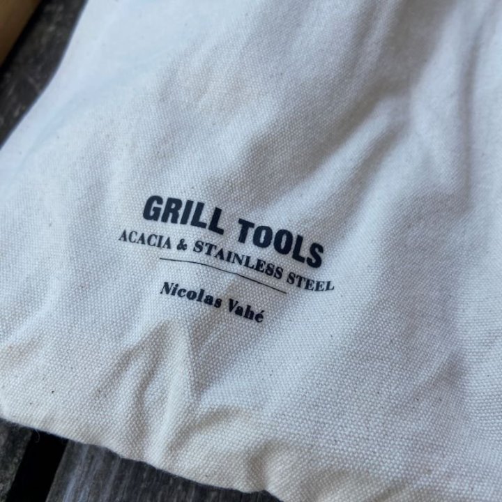 Nicolas vahe gavepose med grill sæt