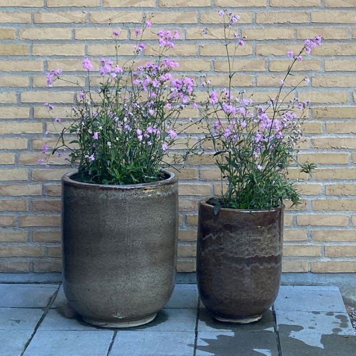 Store udendørs frostsikre krukker