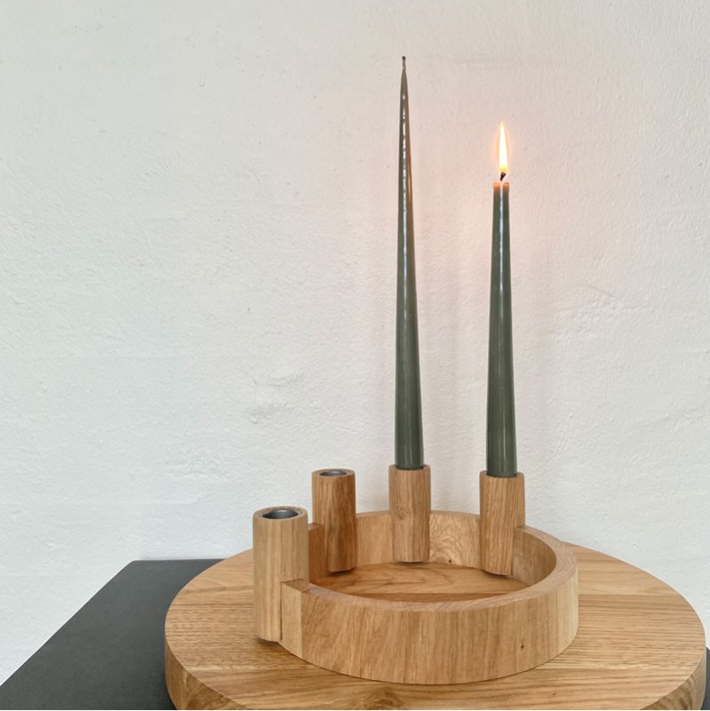 Lysestage og Adventsstage i Eg. Stilrent Dansk Design