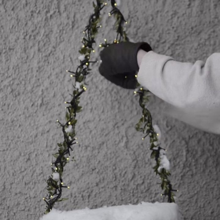 Juletræ i jern med lyskæde