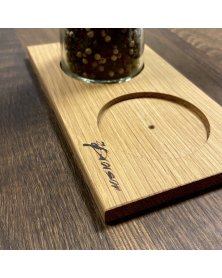 Træbakke med huller